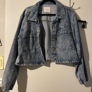 Cropped denim jacket